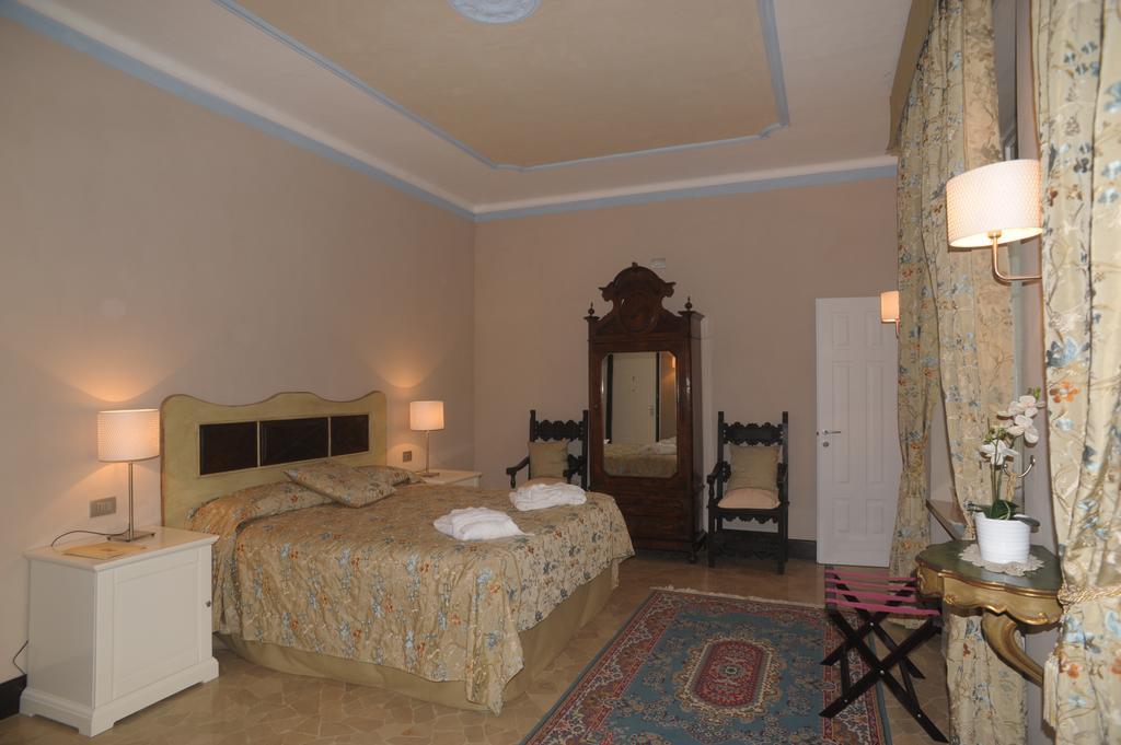 Bed and Breakfast Relais Al Bel San Domenico Альба Номер фото